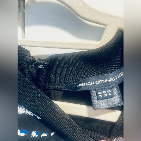 French Connection Tapir Wave Crepe Short Sleeve
Crew Neck Dress Size 6 - Picture 7 of 9